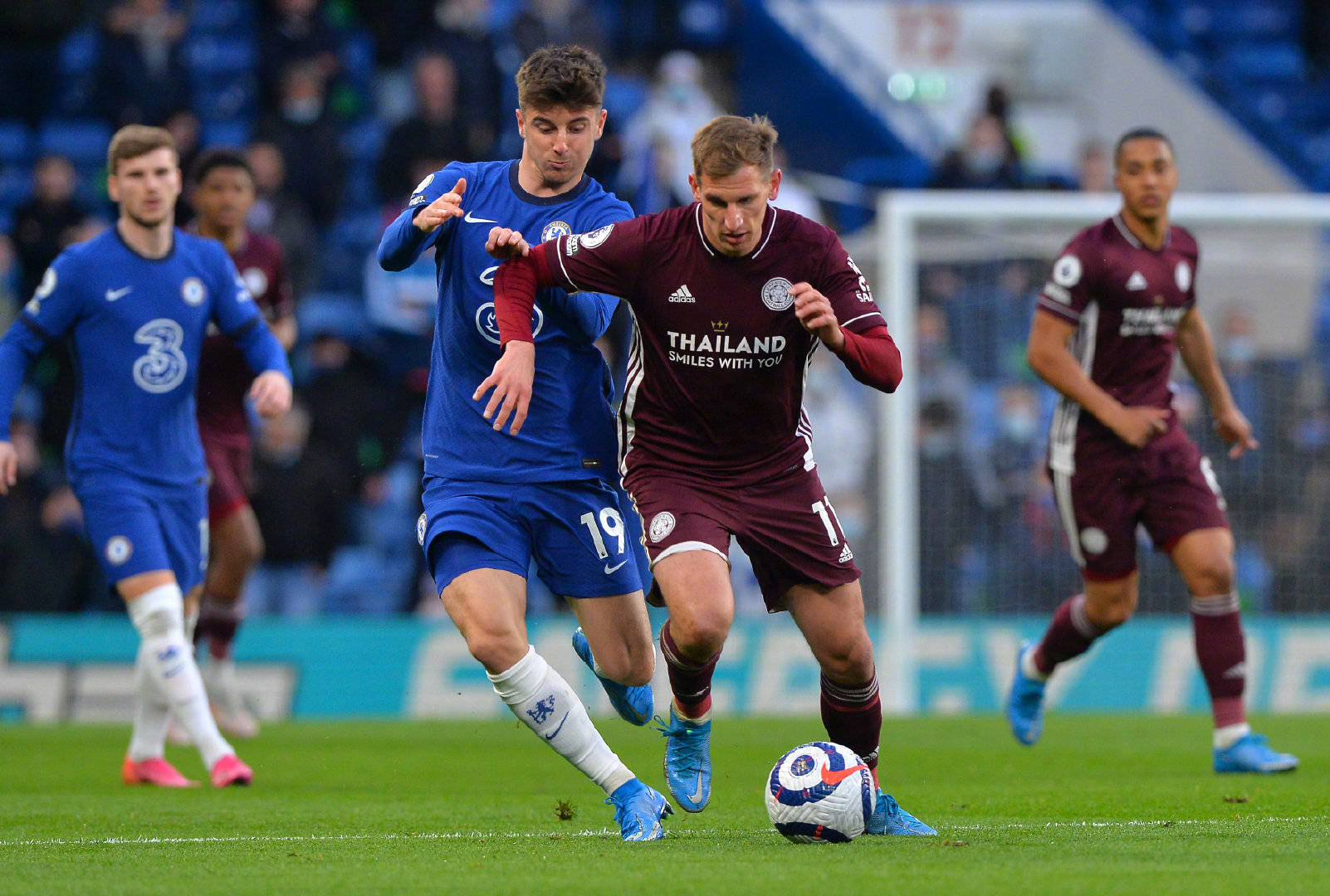 上海男篮三分雨淹没对手